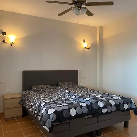 לינה וארוחת בוקר Libertad Tenerife Adults Only ארונה