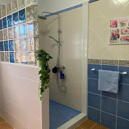 לינה וארוחת בוקר Libertad Tenerife Adults Only